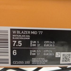 Women’s Nike mid blazers